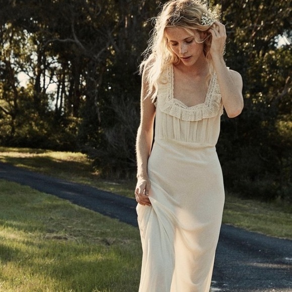 Doen Dresses & Skirts - Doen Valencia Dress